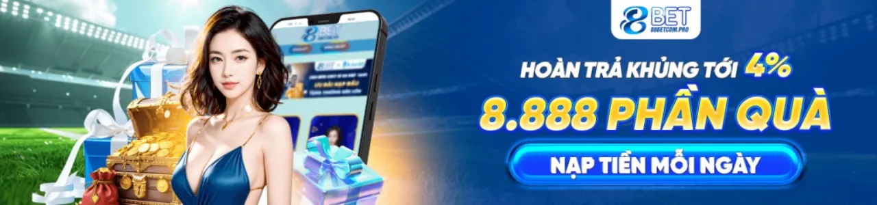 Sân vận động với ánh đèn rực rỡ và cầu thủ đang thi đấu, thể hiện không khí cá cược thể thao sôi động tại Kubet79